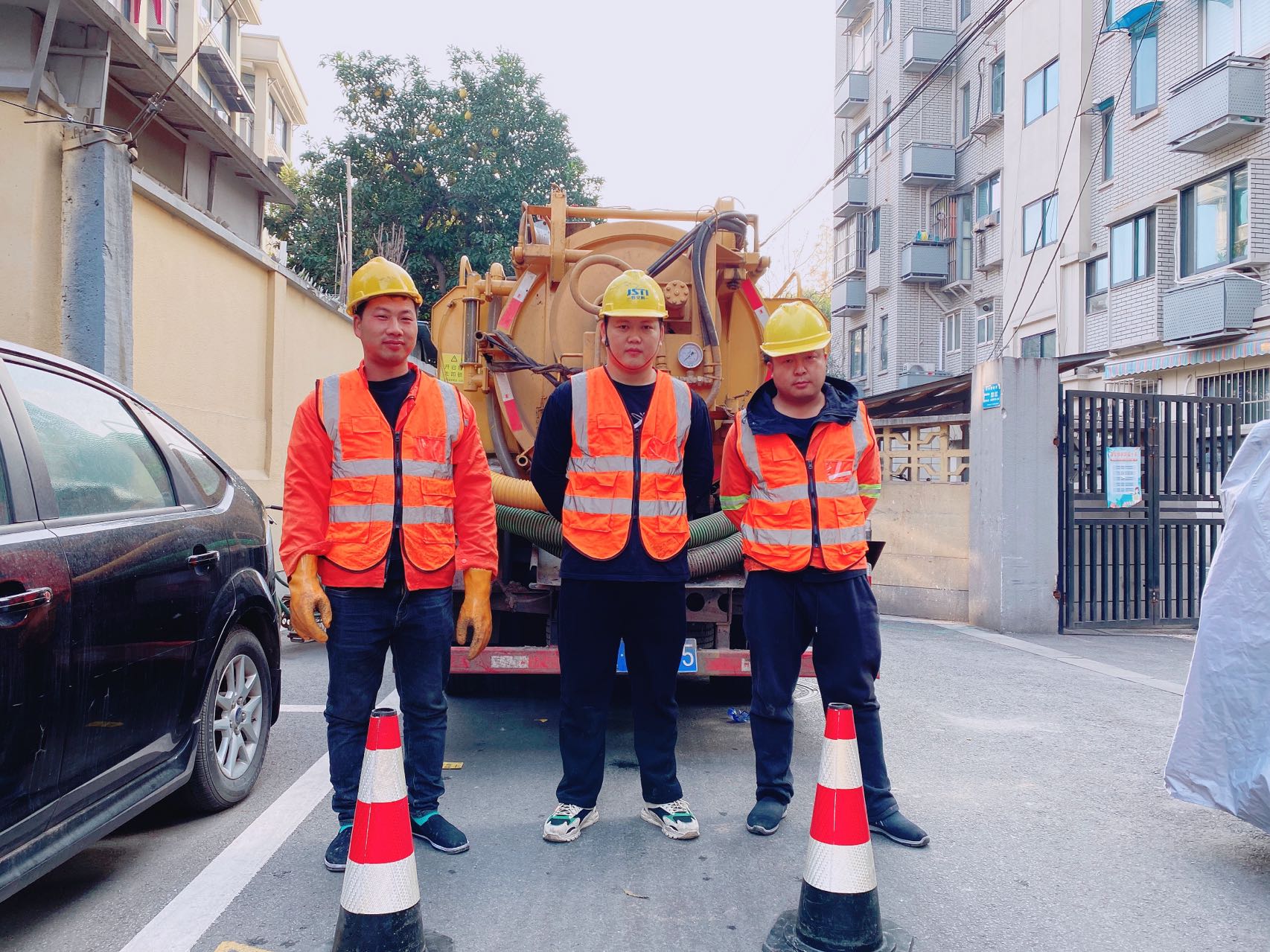 边城南京某小区管道清淤检测施工