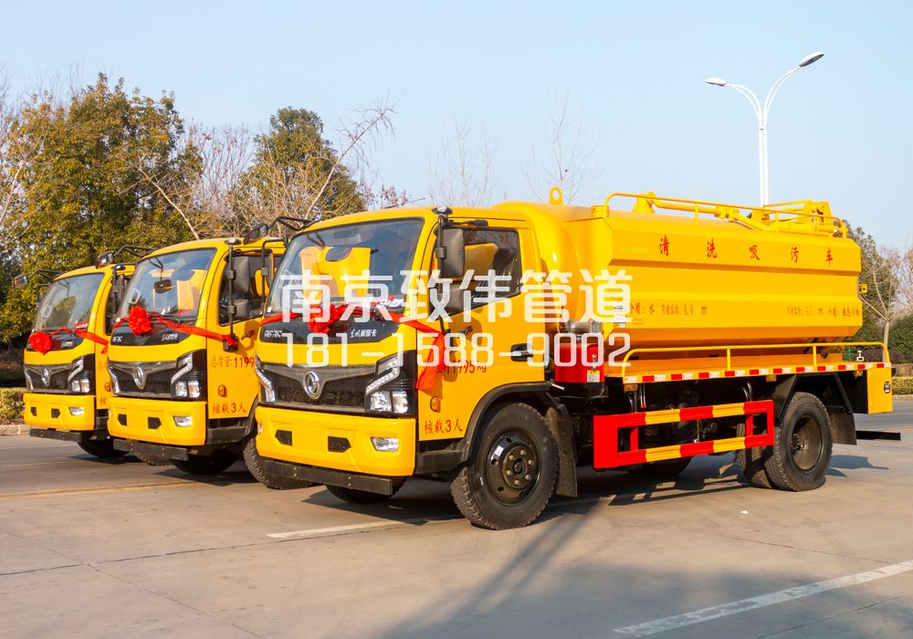 369边城多利卡吸污车